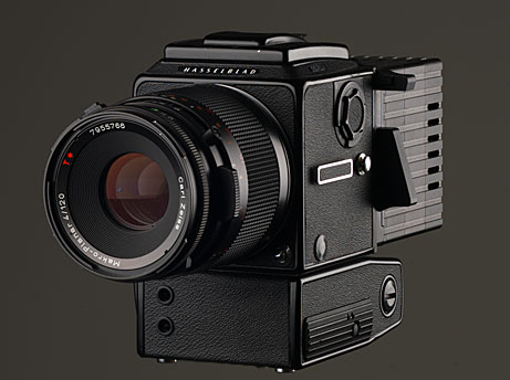 Historical Mosaic Luma digital camera back mounted on a medium-format camera